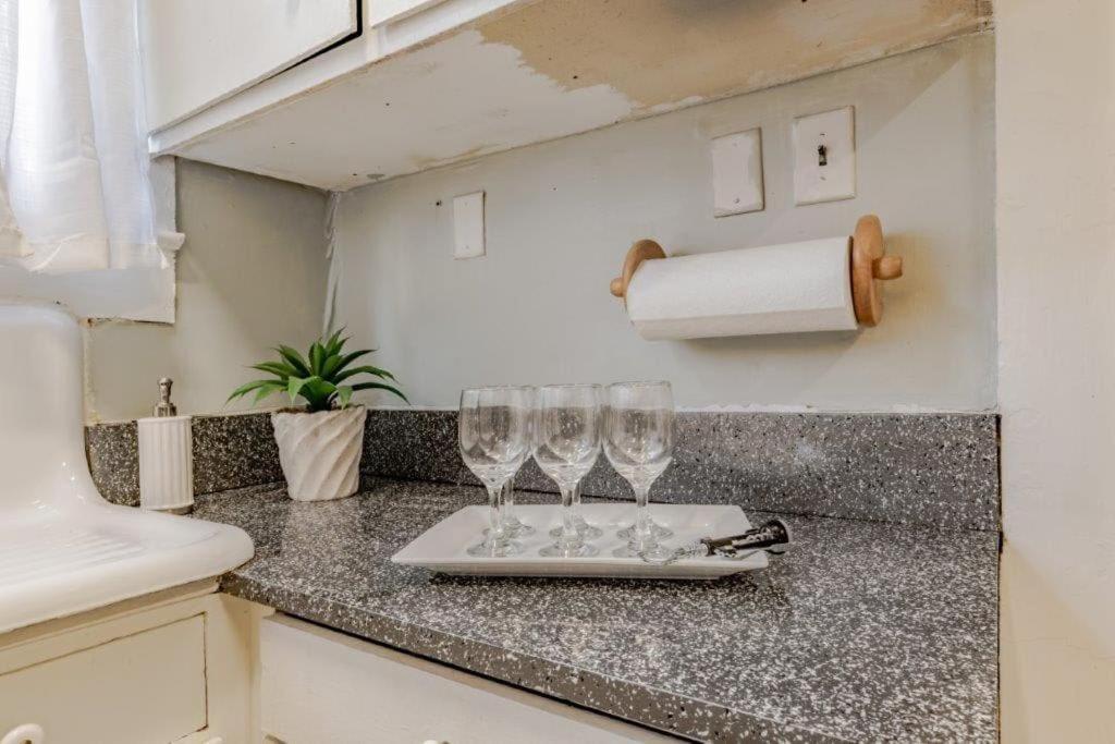 Dauphin District Darling #1-Downtown, Restaurants Apartment Mobile Ngoại thất bức ảnh